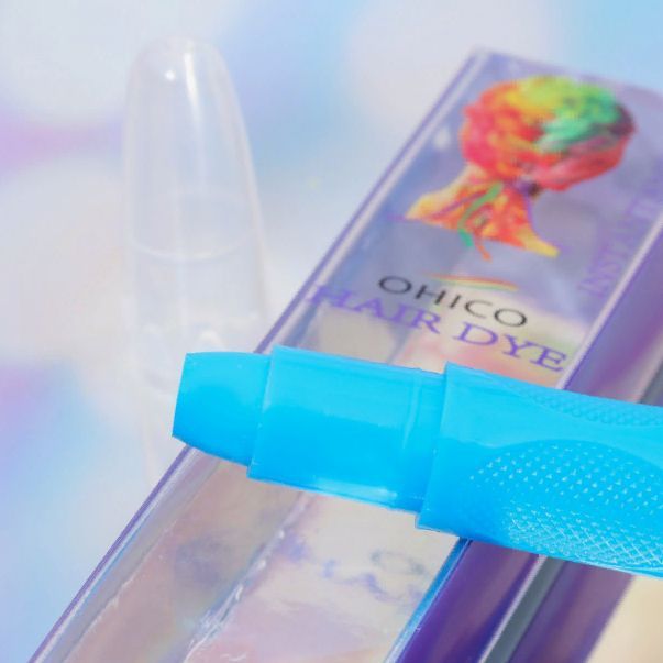Фото Мелок для волос в форме карандаша сочный голубой, 1шт - магазин  "Домик Принцессы"