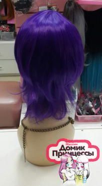Фото Парик косплей короткий филированный цвет фиолетовый - магазин  "Домик Принцессы"