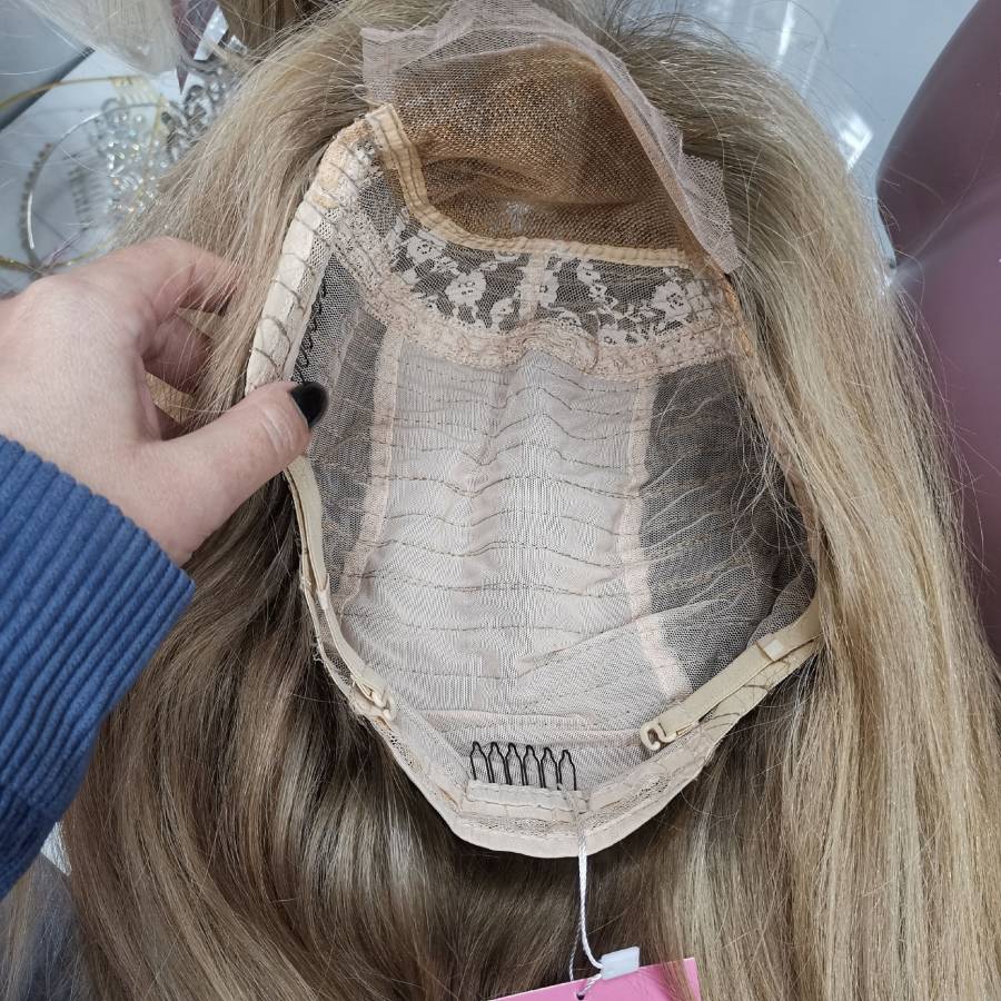 Фото Парик из натуральных волос на сетке спереди дышащий легкий, 35 см, мелированный - магазин  "Домик Принцессы"