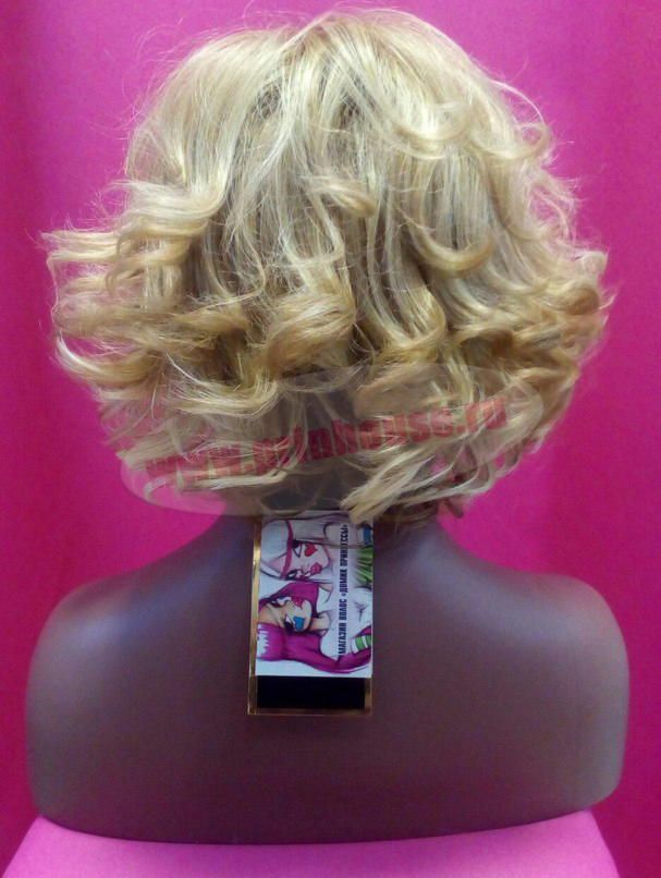 Фото Искусственный короткий парик со стильной стрижкой цвет Y928H - магазин  "Домик Принцессы"