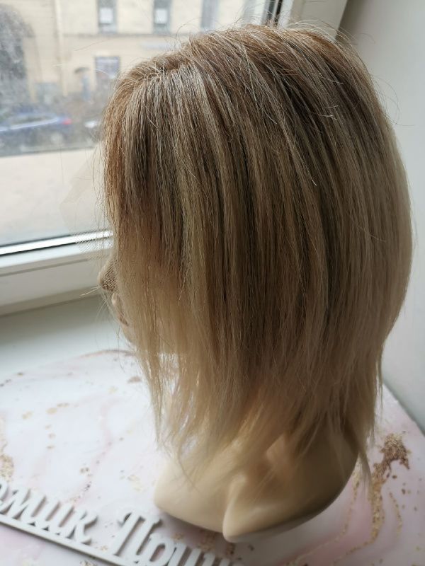 Фото Парик из натуральных волос с затемненными русыми корнями - магазин  "Домик Принцессы"