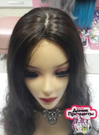 Фото Парик из искусственных волос с прямым пробором легкие локоны цвет шоколад 6 - магазин  "Домик Принцессы"