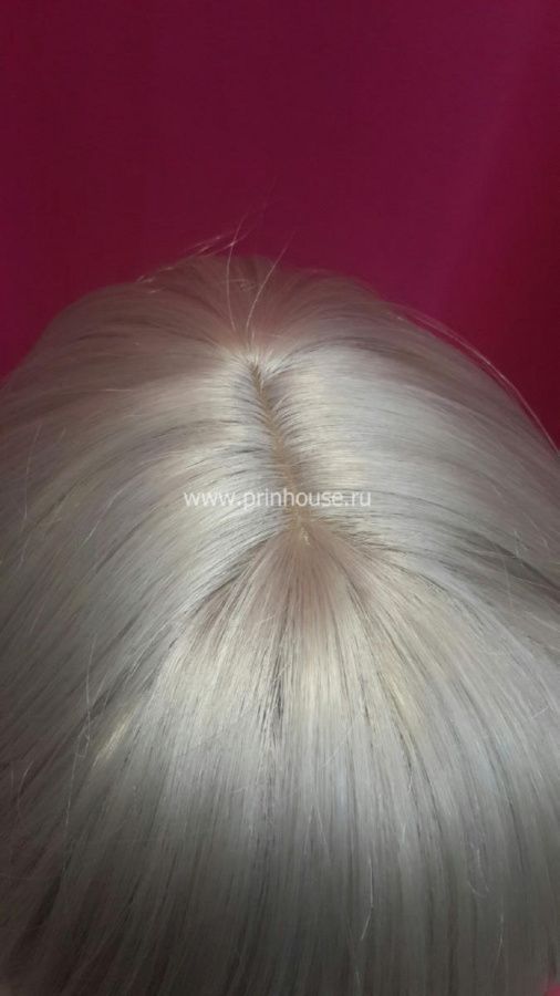 Фото Парик локоны с челкой цвет Серебристо-пепельный блонд - магазин  "Домик Принцессы"