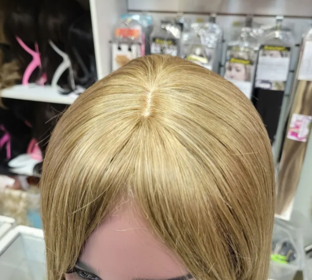 Фото Парик из натуральных волос на трессовой основе 45см, светло русый - магазин  "Домик Принцессы"