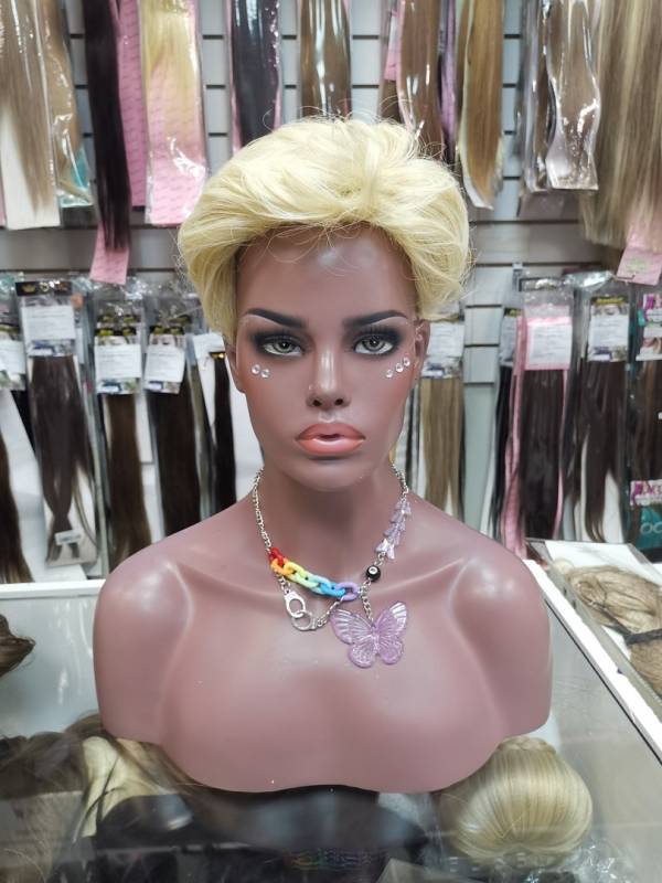 Фото Накладка волнистая короткая из эко волоса на 4х заколках цвет 24BTO613 теплый блондин - магазин  "Домик Принцессы"