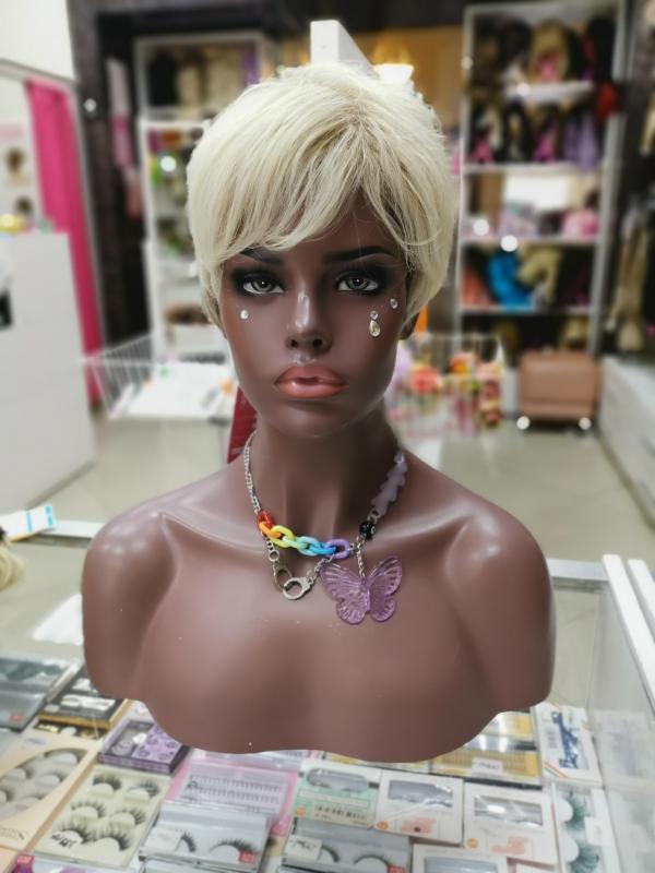 Фото Парик из термо волокна стрижка, платиновый блондин с русыми прядками - магазин  "Домик Принцессы"