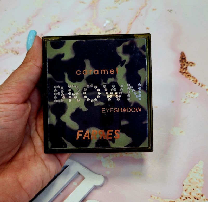 Фото Палетка теней  Farres Brown Caramel 9 цветов с зеркалом - магазин  "Домик Принцессы"